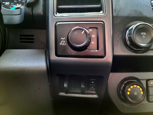 Used 2019 Ford F250 XLT w/ XLT Value Package image 13