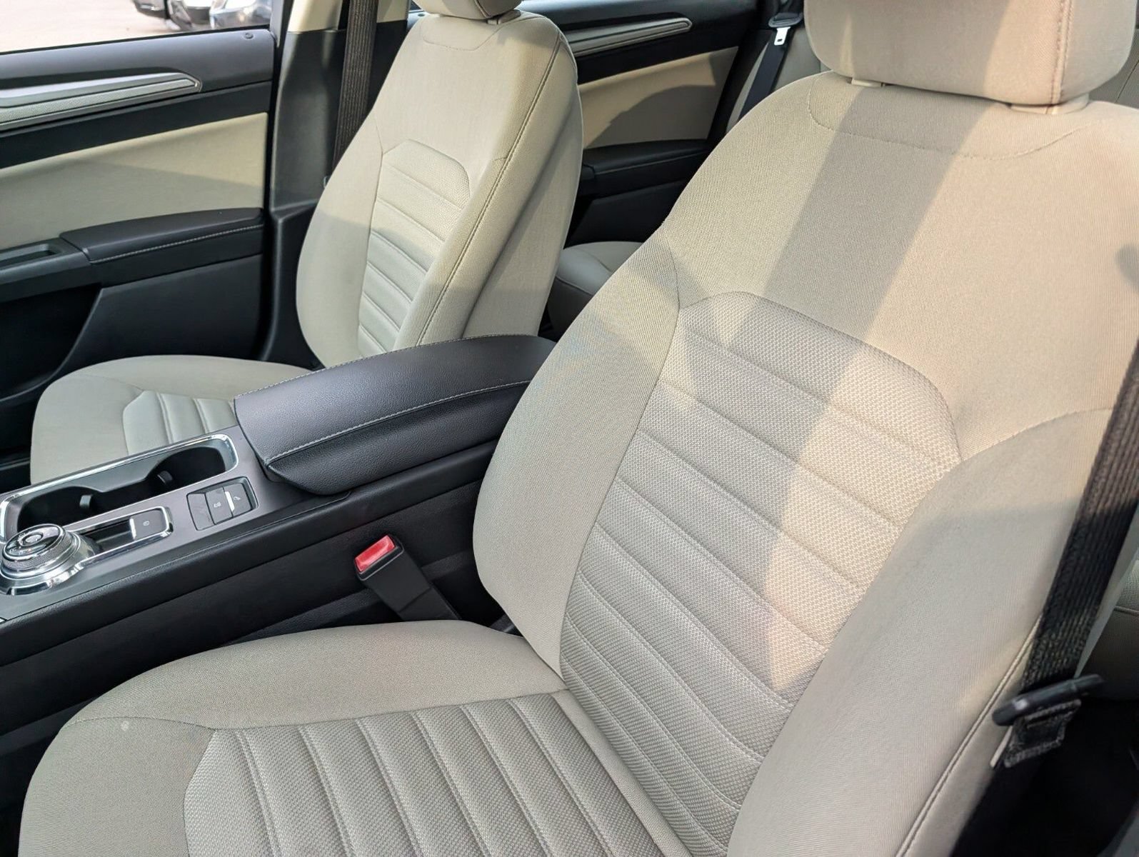Used 2018 Ford Fusion S FWD image 16
