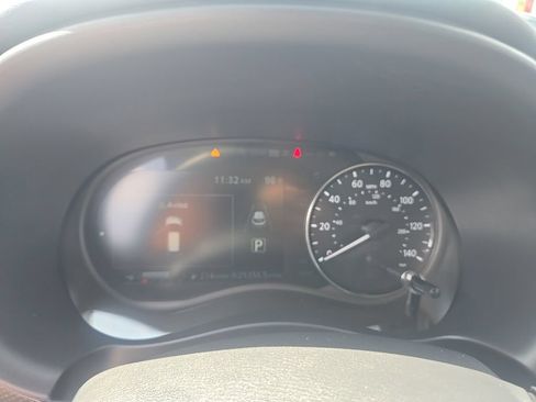 Used 2023 Nissan Kicks SV FWD image 11