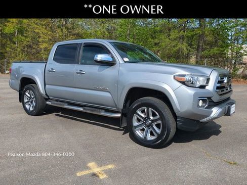 Used 2019 Toyota Tacoma Limited image 1