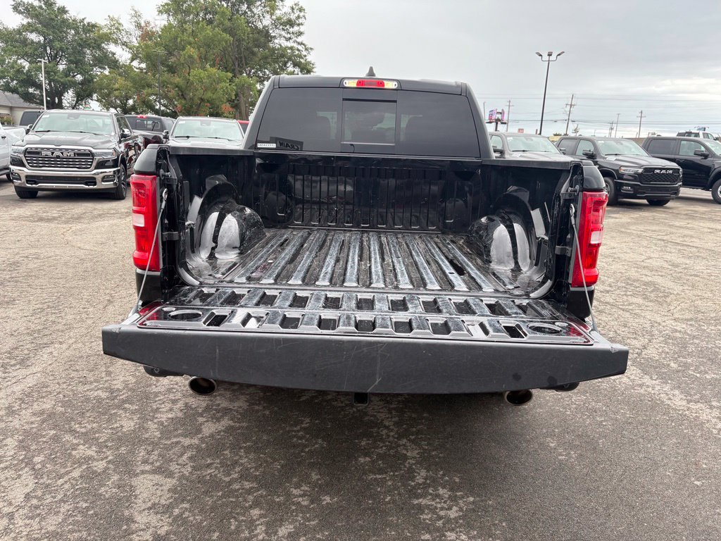 Used 2025 RAM 1500 Laramie AWD/4WD image 7