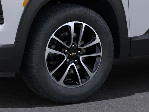 New 2025 Chevrolet TrailBlazer LT image 9