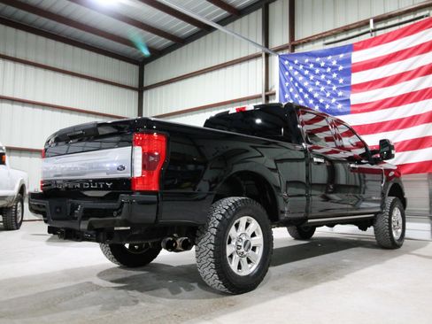Used 2017 Ford F250 Platinum image 12