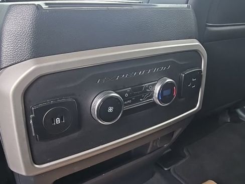 Used 2024 Ford Expedition Max XLT image 19