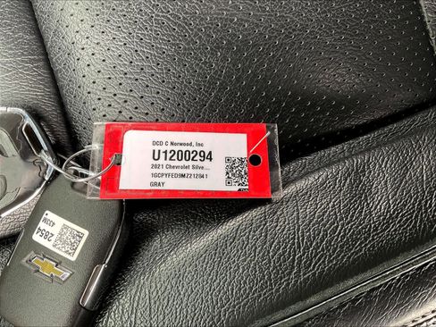 Used 2021 Chevrolet Silverado 1500 LT Trail Boss w/ Convenience Package II image 30