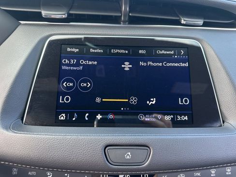 Used 2023 Cadillac XT4 Premium Luxury w/ Cold Weather Package image 9