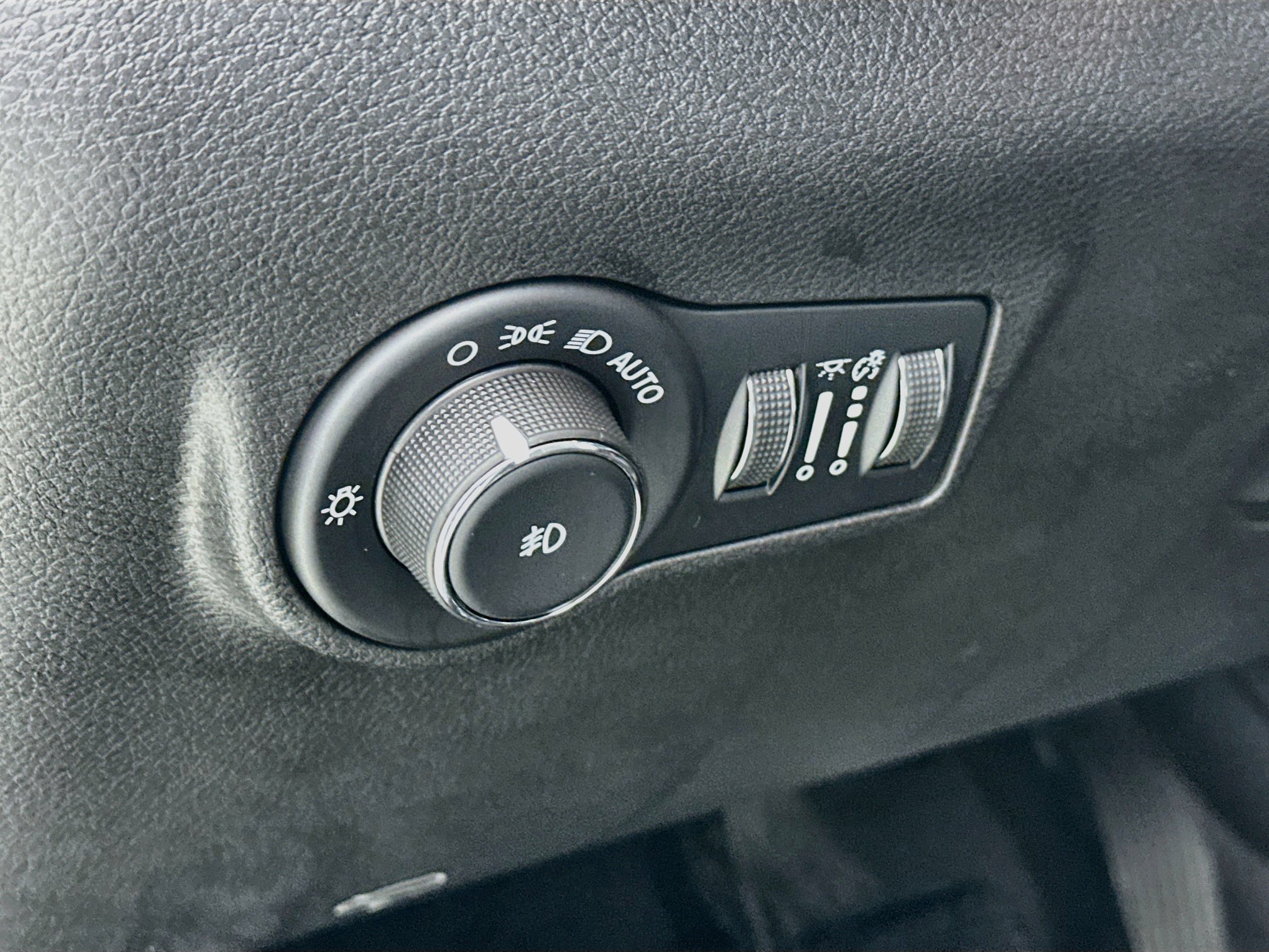 Used 2023 Jeep Compass High Altitude AWD/4WD image 10