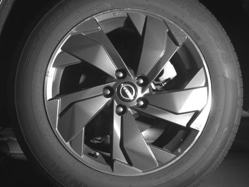 Used 2025 Nissan Rogue SV image 14