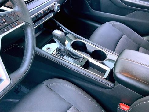 Certified 2023 Nissan Altima 2.5 SV image 17