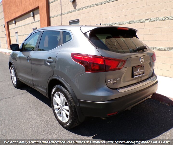 Used 2017 Nissan Rogue Sport S w/ S Appearance Package FWD image 6