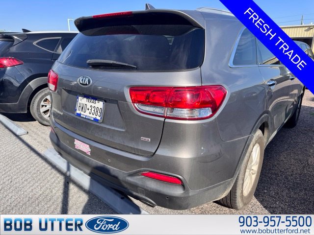 Used 2016 Kia Sorento FWD w/ LX Convenience Package image 4