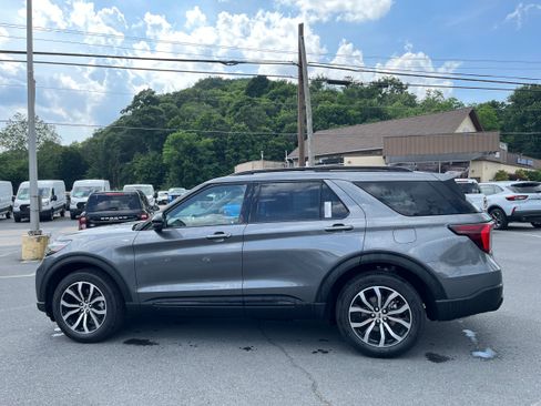 New 2026 Ford Explorer ST-Line AWD/4WD image 7