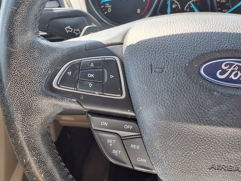 Used 2017 Ford Escape Titanium FWD image 27