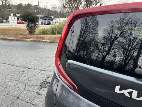 Used 2022 Kia Soul LX w/ Technology Package image 19