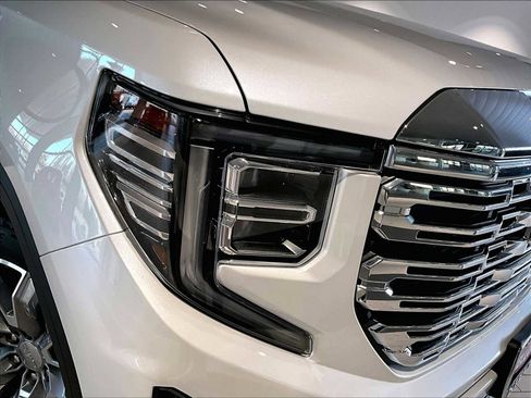 Used 2024 GMC Sierra 1500 Denali w/ Denali Reserve Package image 15