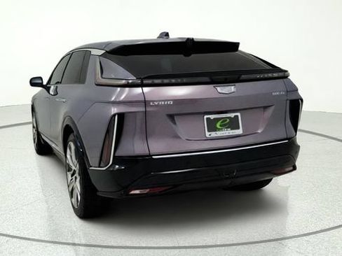 Used 2024 Cadillac Lyriq Luxury AWD/4WD image 6