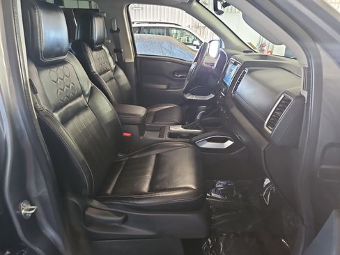 Used 2024 Nissan Frontier SL AWD/4WD image 9