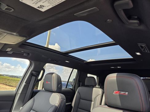 New 2026 Chevrolet Traverse Z71 image 13