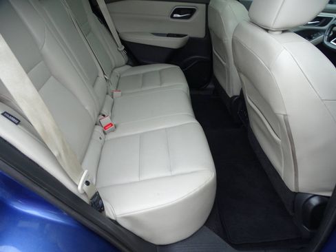 Used 2021 Nissan Rogue AWD SV w/ SV Premium Package image 42