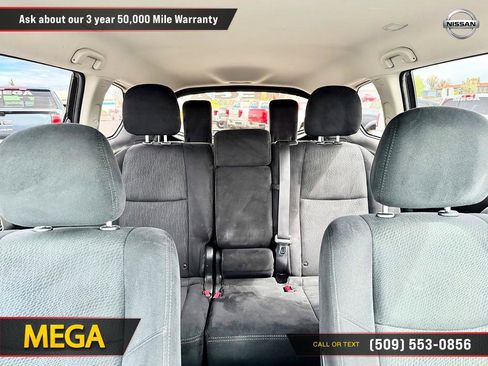 Used 2016 Nissan Pathfinder SV image 19