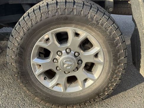 Used 2024 RAM 2500 Laramie image 14