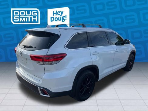 Used 2018 Toyota Highlander Limited AWD/4WD image 5