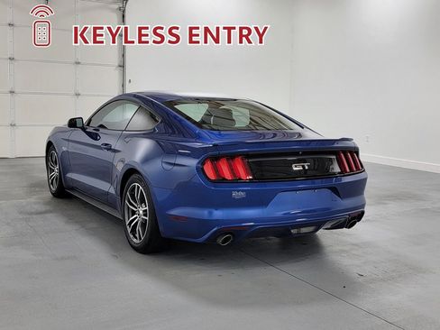 Used 2017 Ford Mustang GT RWD image 6