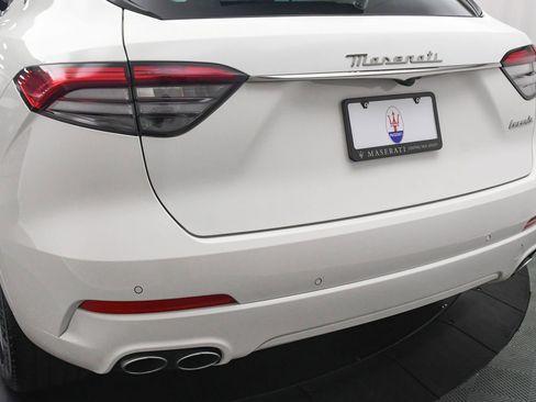 New 2024 Maserati Levante GT Ultima image 21