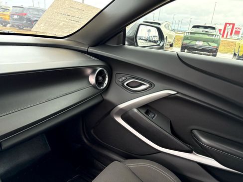 Used 2017 Chevrolet Camaro LT image 16