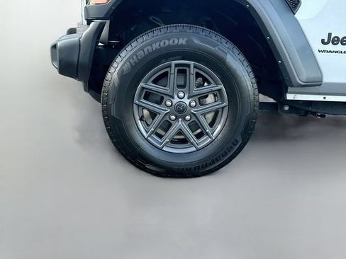 Used 2024 Jeep Wrangler Unlimited Sport AWD/4WD image 33
