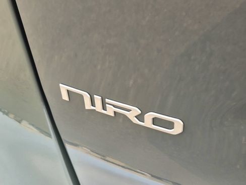 Used 2024 Kia Niro Wind FWD image 9