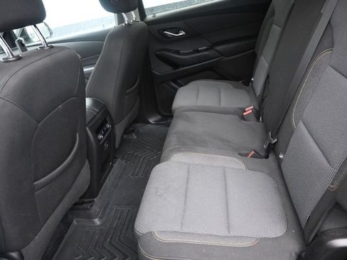 Used 2021 Chevrolet Traverse LS FWD image 14