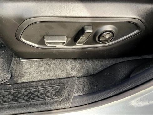 New 2025 Jeep Grand Cherokee L Altitude image 16