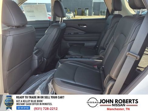 New 2026 Nissan Pathfinder SL w/ SL Premium Package AWD/4WD image 11