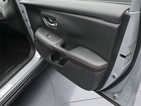Certified 2025 Honda HR-V Sport image 33