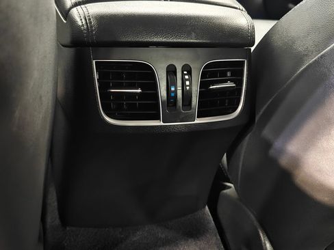 Used 2017 Genesis G80 3.8 RWD image 29