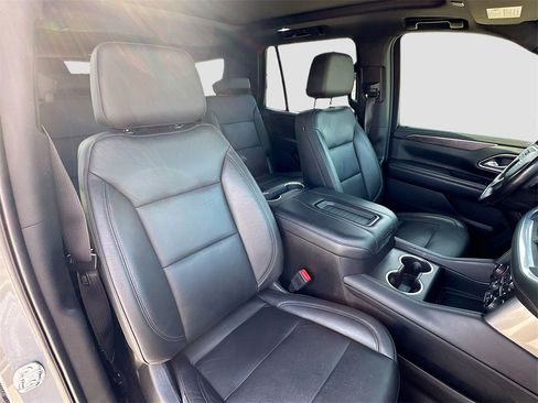 Used 2021 Chevrolet Tahoe Z71 w/ Z71 Signature Package image 30