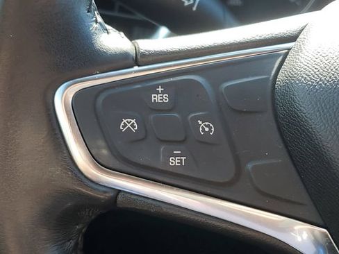 Used 2019 Chevrolet Equinox LT FWD image 24
