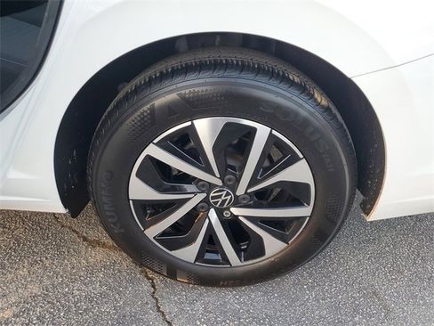 Certified 2023 Volkswagen Jetta S image 9