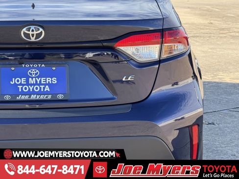 Used 2025 Toyota Corolla LE image 9