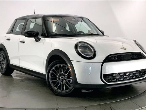 New 2026 MINI Cooper 4-Door Hardtop FWD image 11