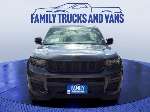 Used 2023 Jeep Grand Cherokee L Laredo AWD/4WD image 8