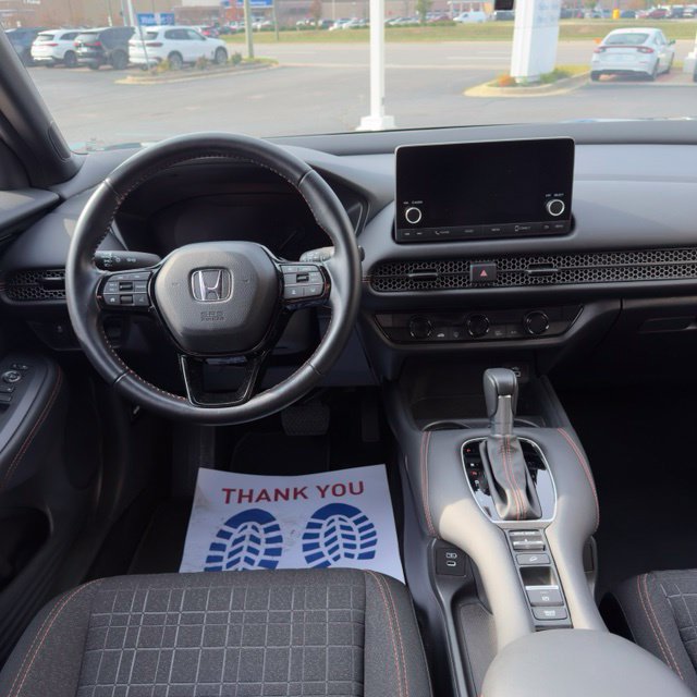 Used 2025 Honda HR-V Sport image 15