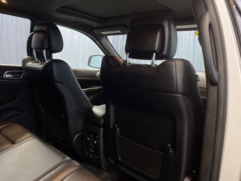 Used 2018 Jeep Grand Cherokee Limited image 40