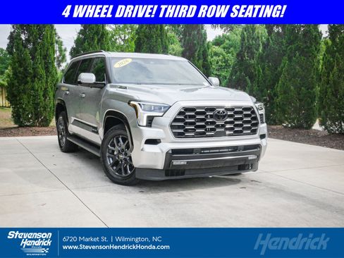Used 2026 Toyota Sequoia Platinum AWD/4WD image 1