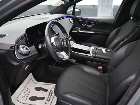 Used 2023 Mercedes-Benz EQE 350+ SUV w/ Exclusive Trim Package image 23