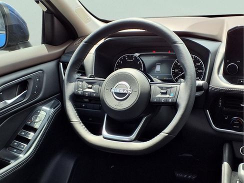 Used 2023 Nissan Rogue SL w/ SL Premium Package FWD image 12