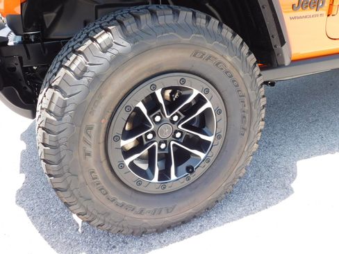 New 2025 Jeep Wrangler Willys image 23