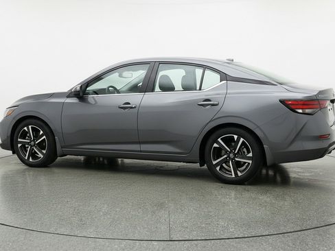 Used 2025 Nissan Sentra SV image 6