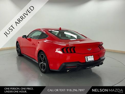 Used 2024 Ford Mustang Premium RWD image 8